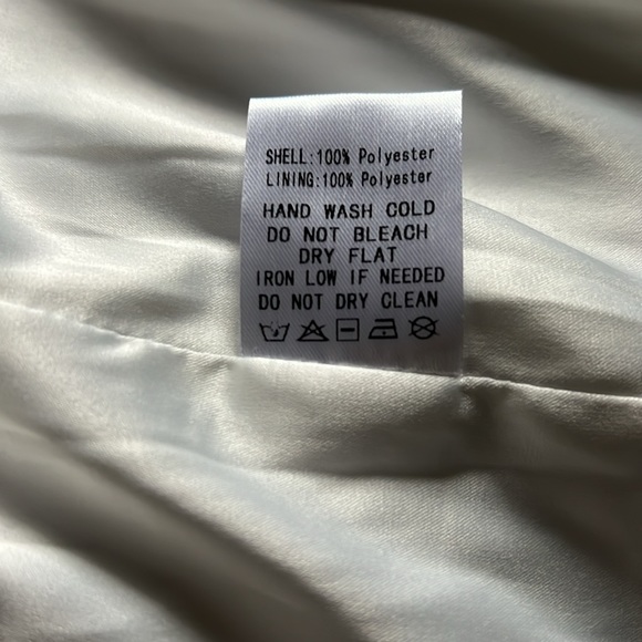 ✨ Satin Dress/Vest with Inside Out Lining ⛄️ - Picture 5 of 8